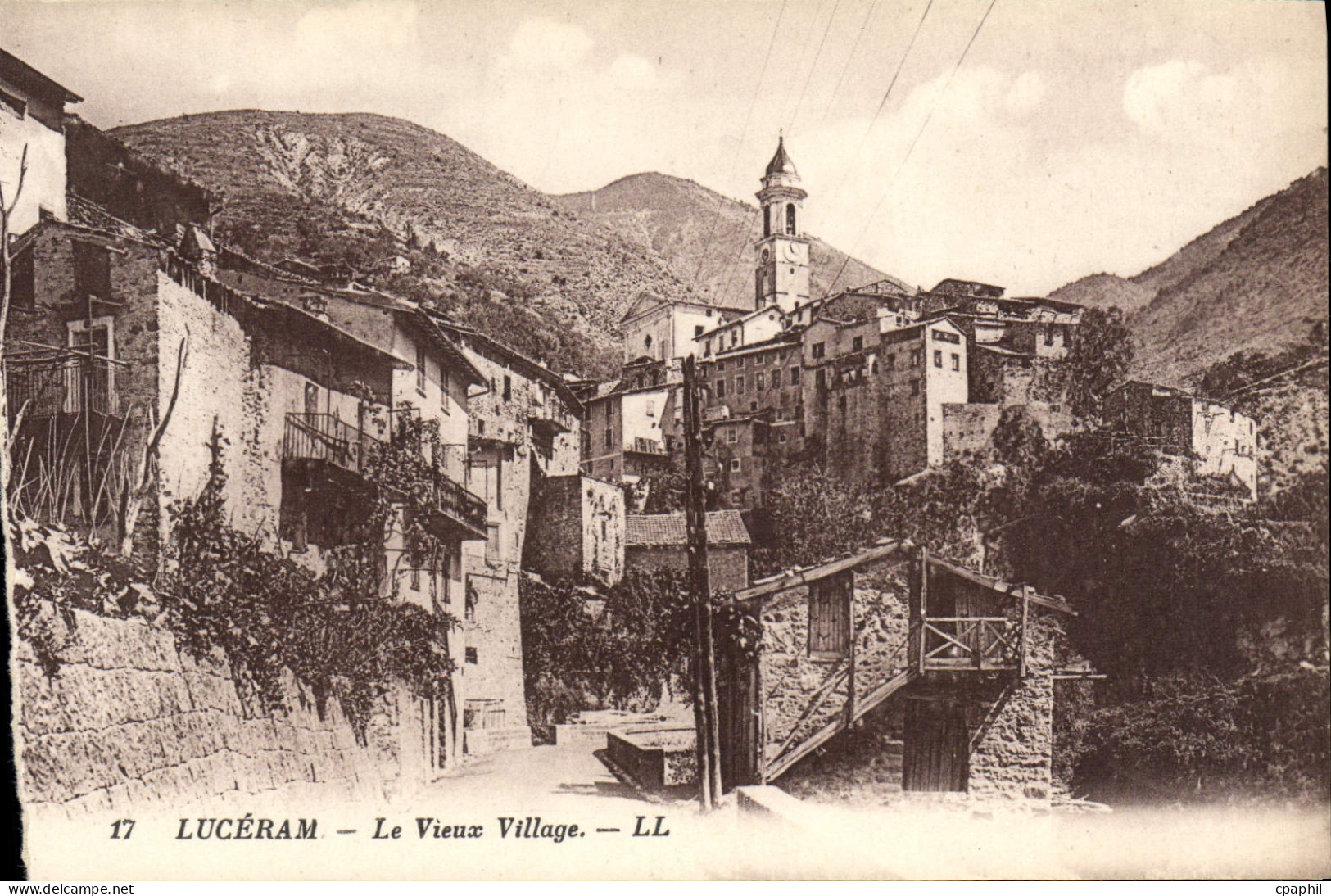 CPA Luceram Le Vieux Village