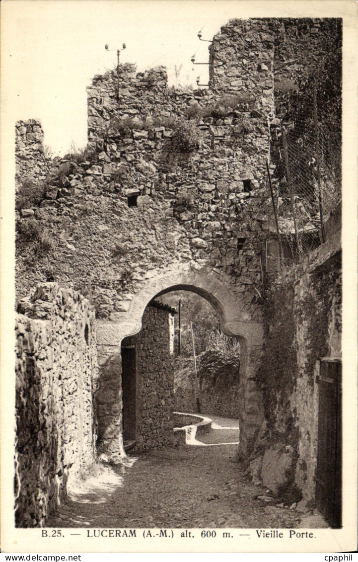 CPA Luceram Vieille Porte