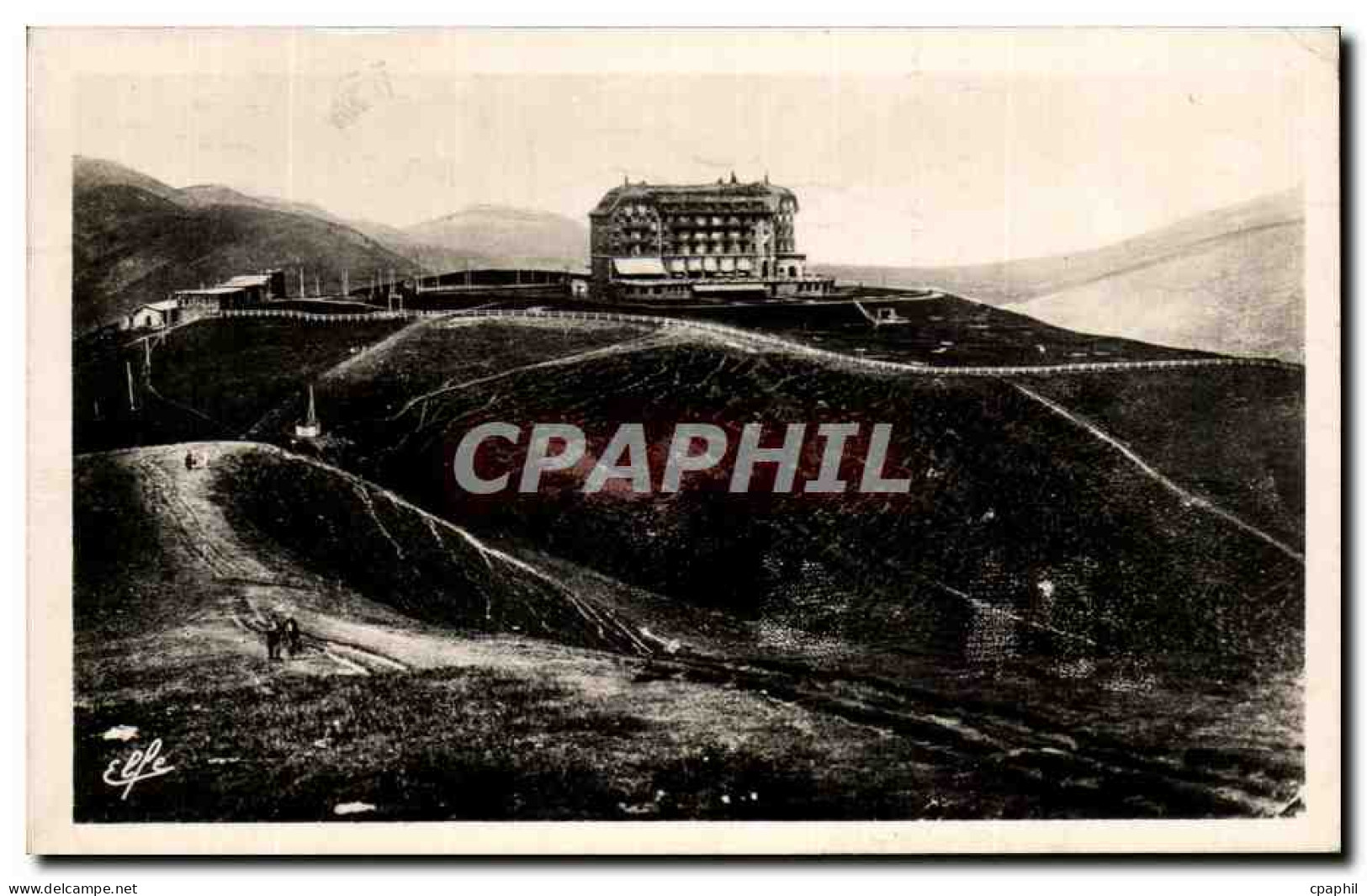 CPA Luchon Superbagneres La gare et le grand hotel