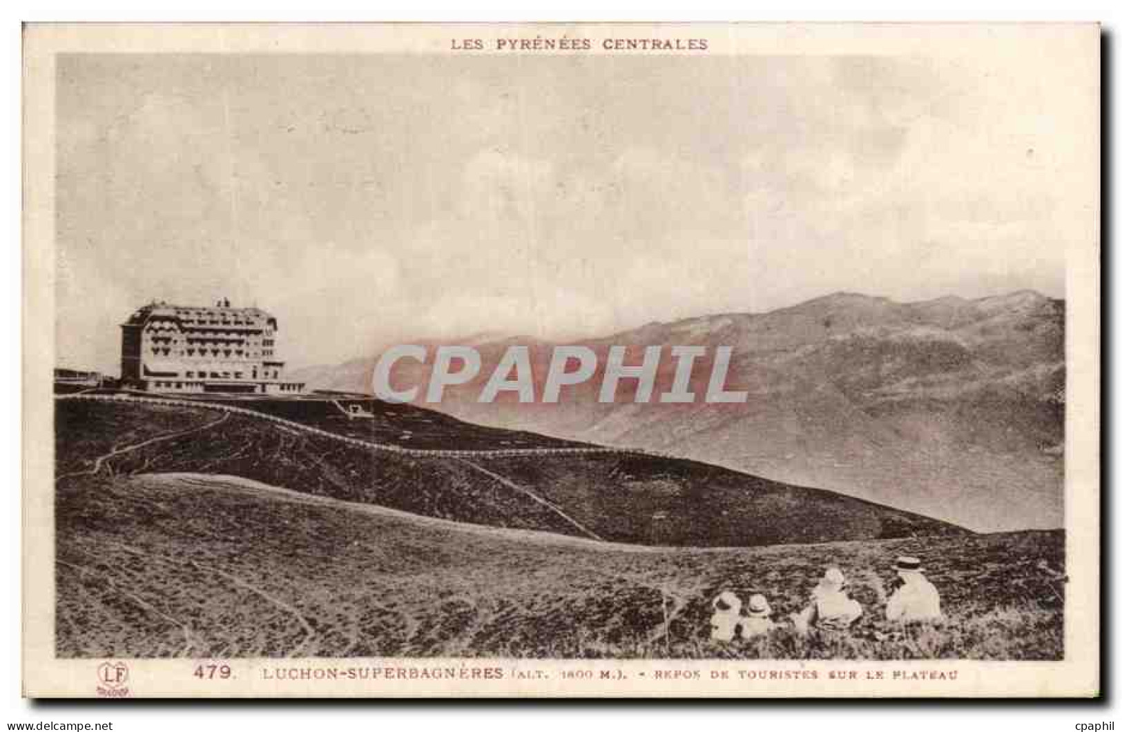 CPA Luchon Superbagneres Repos De Touristes Sur le Plateau