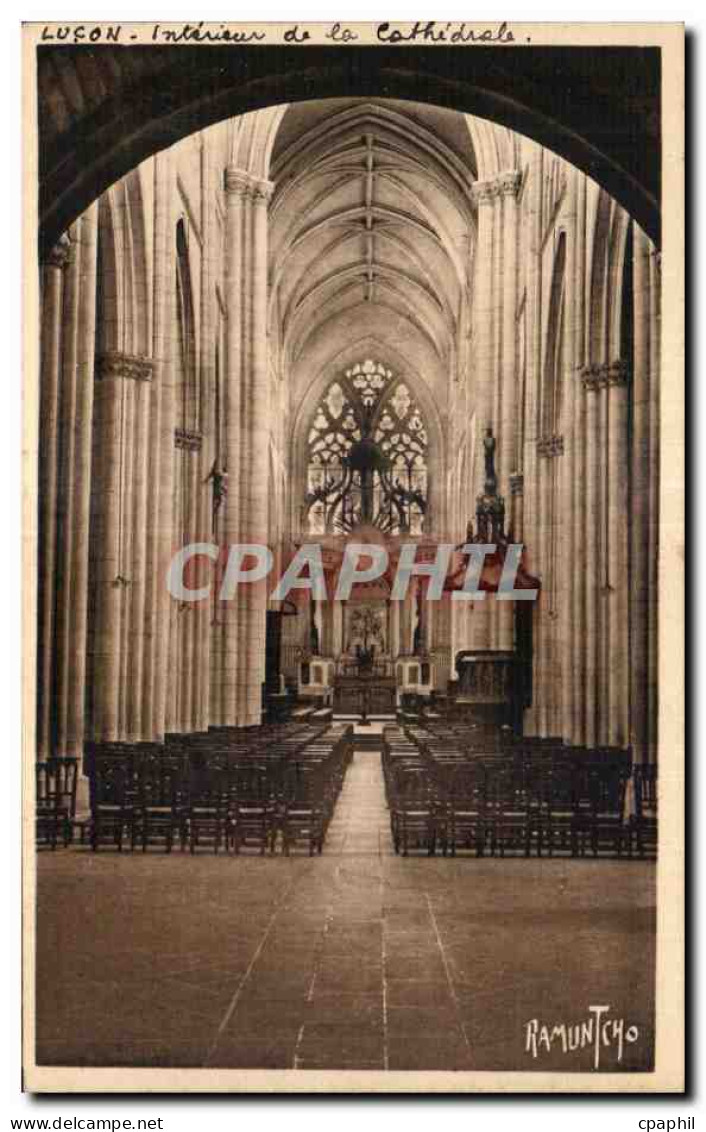 CPA Lucon interieurs de la cathedrale