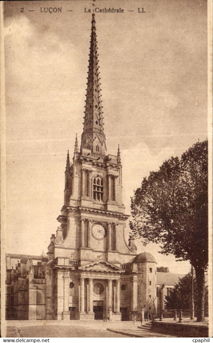 CPA Lucon la catherale