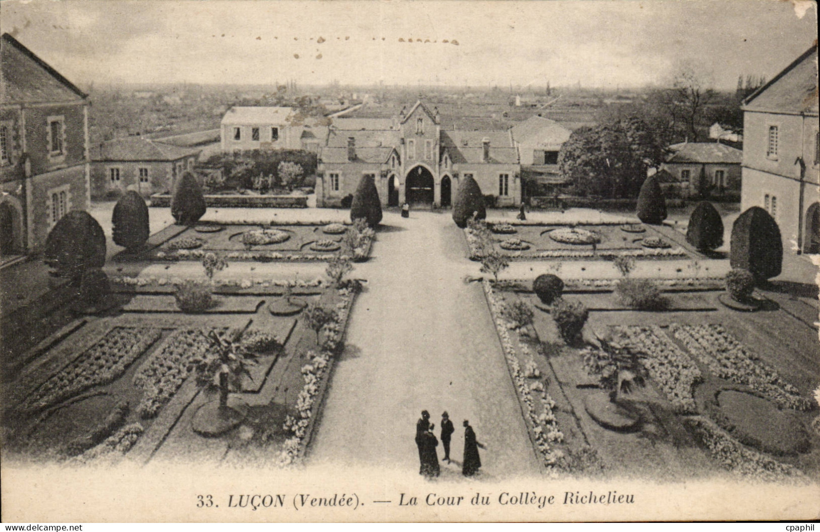 CPA Lucon la cour du college Richelieu