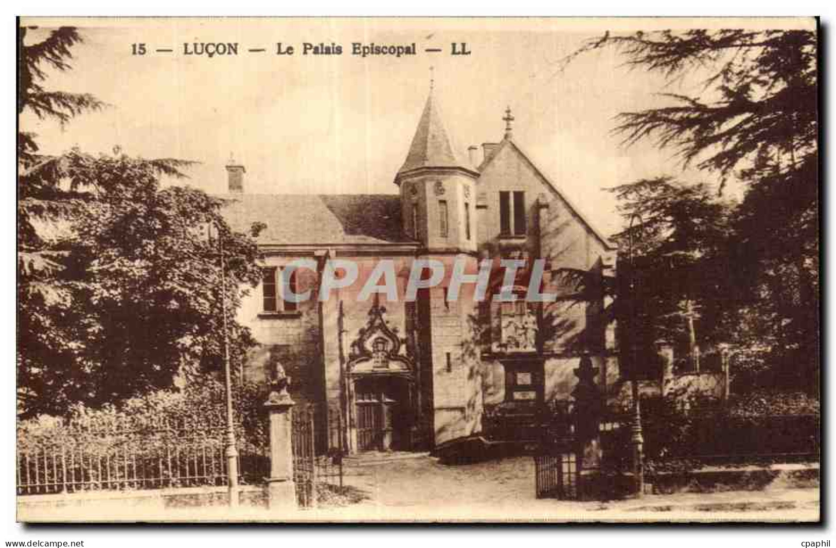 CPA Lucon le palais Episcopal
