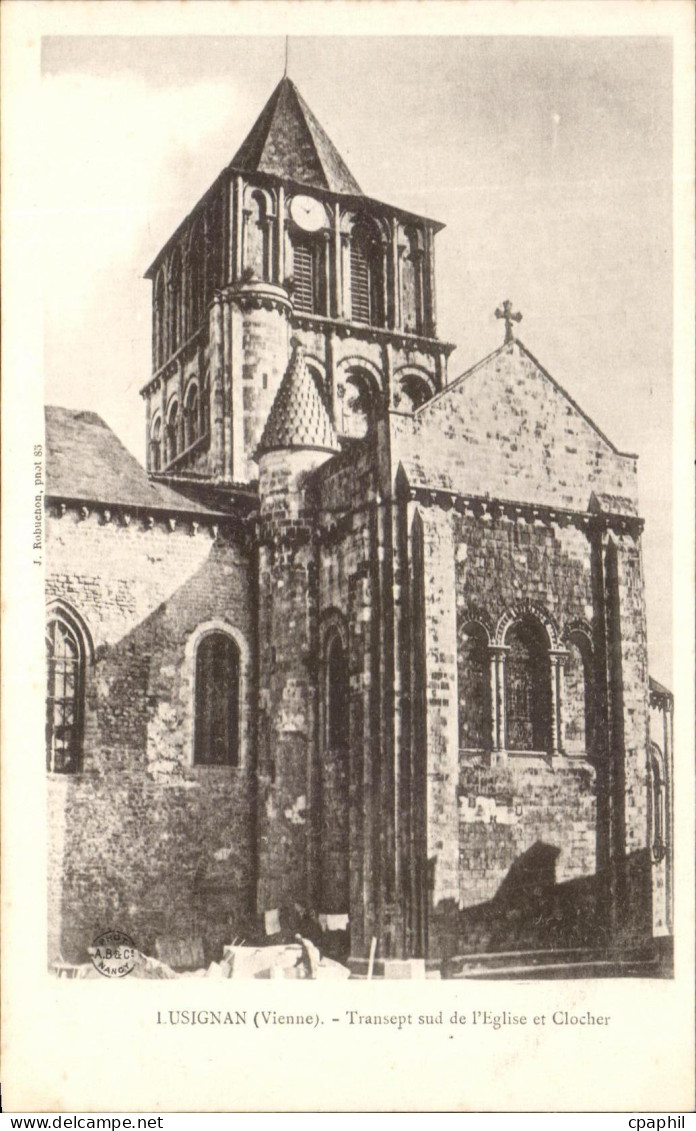 CPA Lusignan Transept Sud de l'Eglise et Clocher