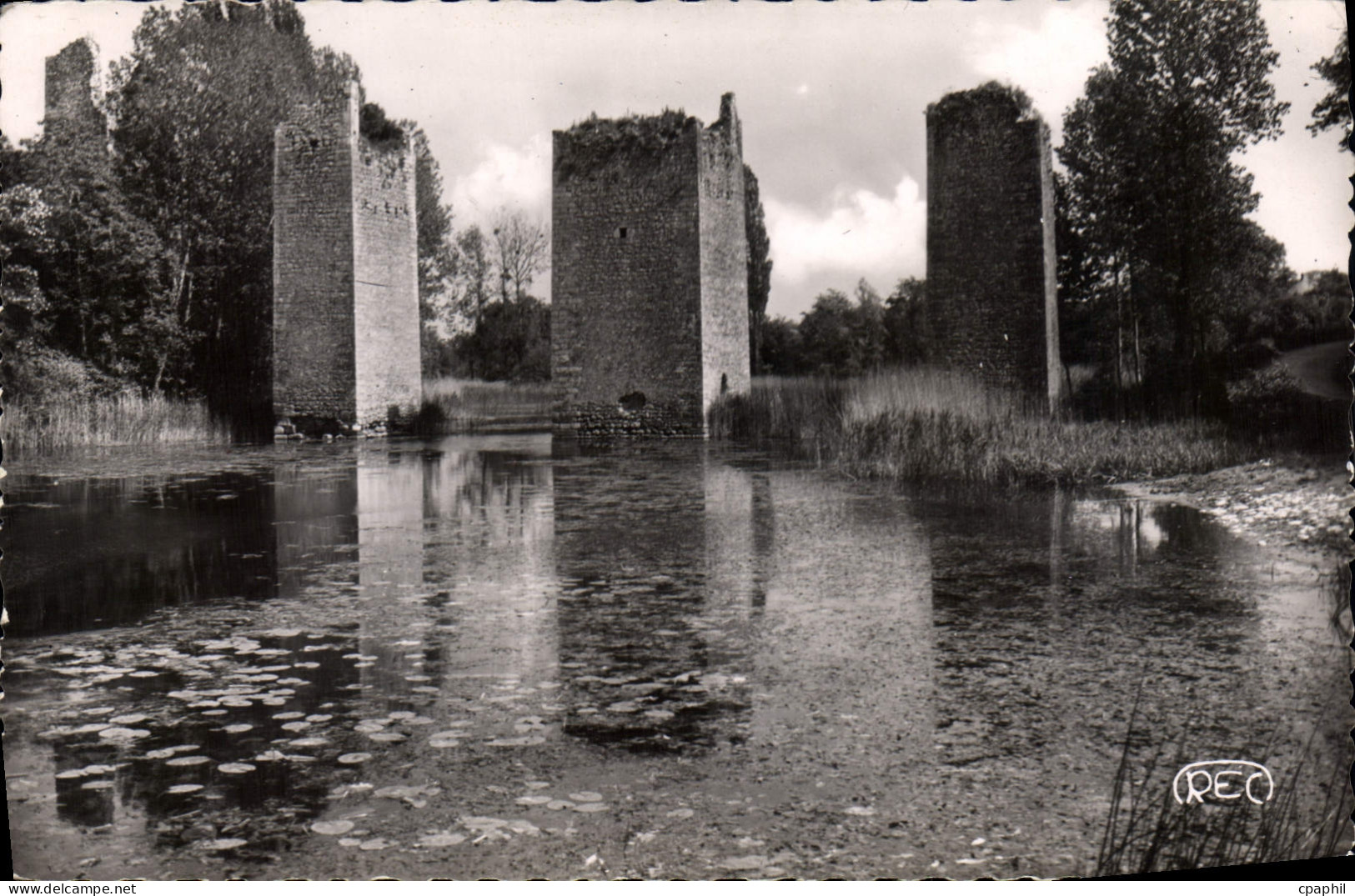 CPA Lussac les Chateaux (Vienne)