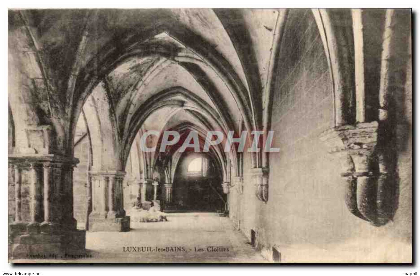 CPA Luxeuil les Bains Les cloitres
