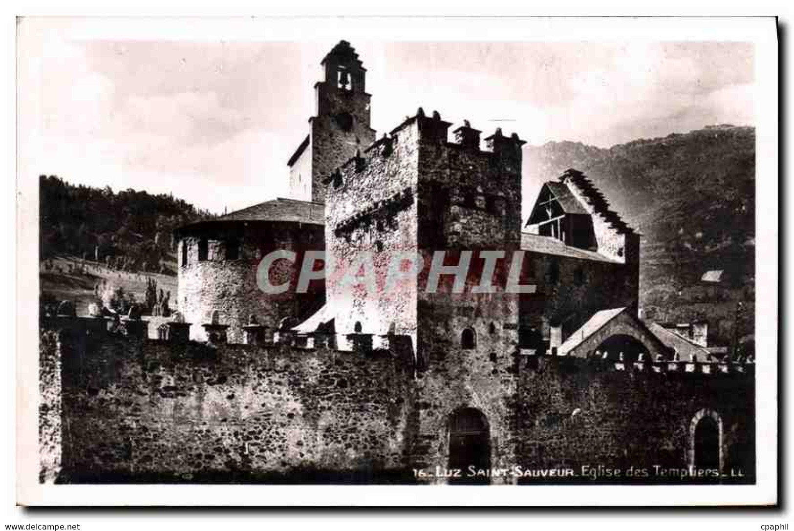 CPA Luz Saint Sauveur Eglise des Templiers