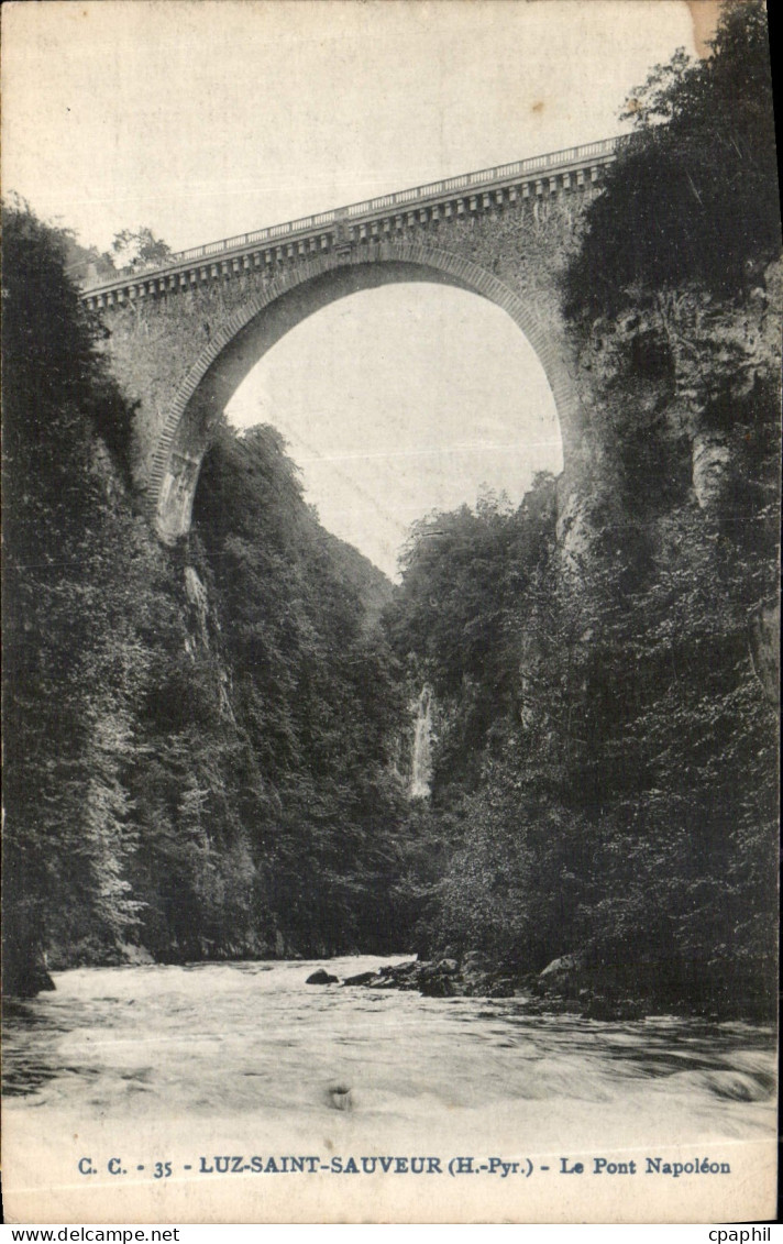 CPA Luz Saint Sauveur H Pyr Le Pont Napoleon