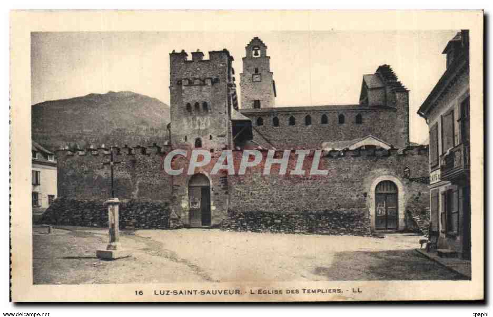 CPA Luz Saint Sauveur L'Eglise Des Templiers
