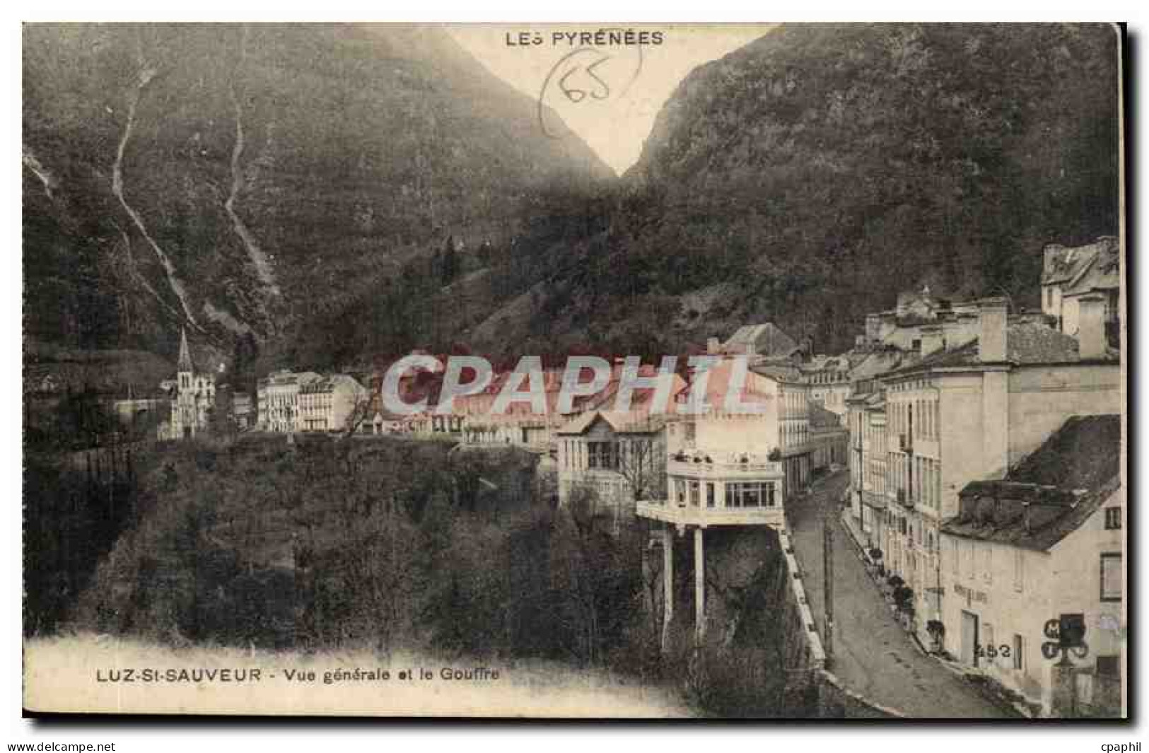 CPA Luz Saint Sauveur Vue generale et le gouffre