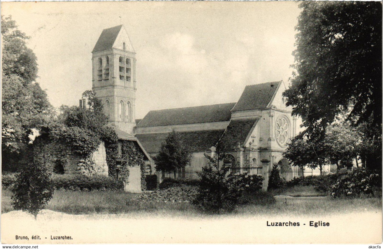 CPA Luzarches Eglise (1340414)