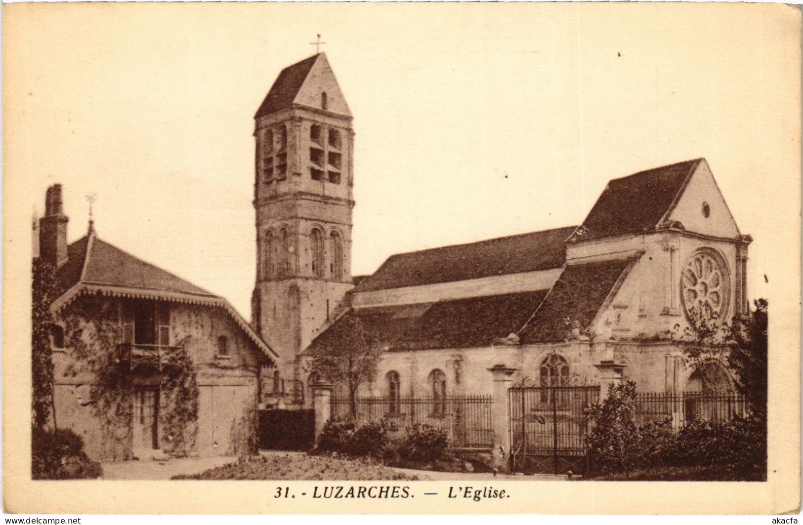 CPA Luzarches Église (1391315)