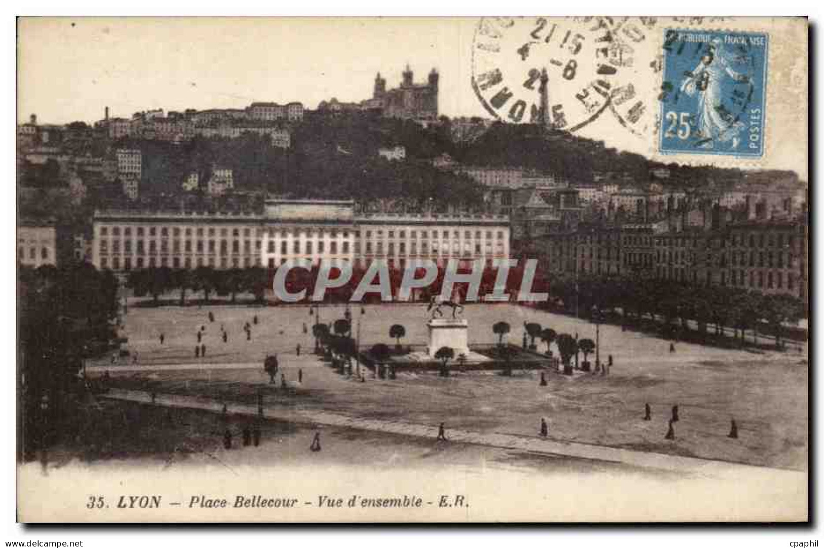 CPA Lyon Place Bellecour Vue d'ensemble
