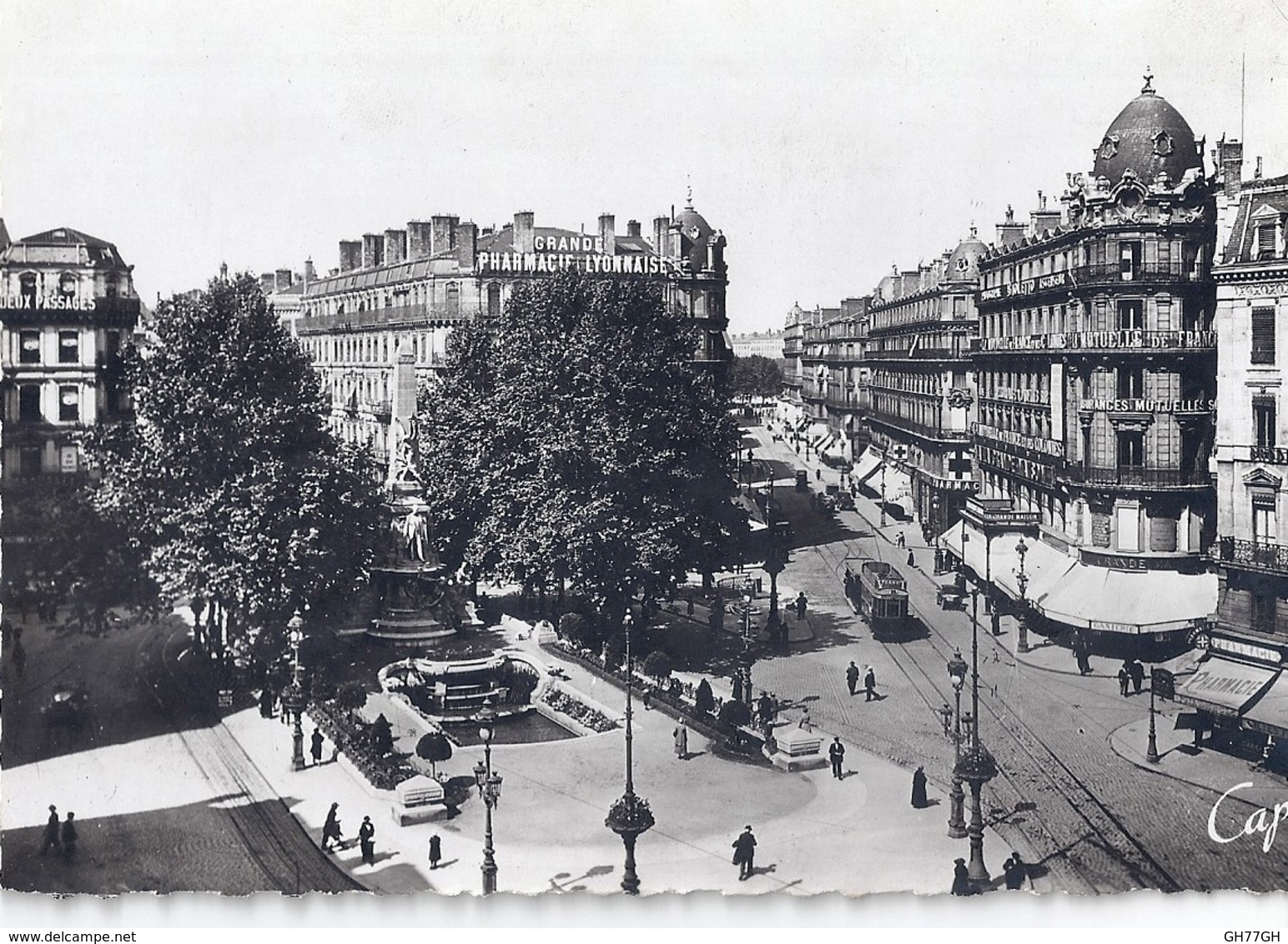 CPA LYON -place de la république