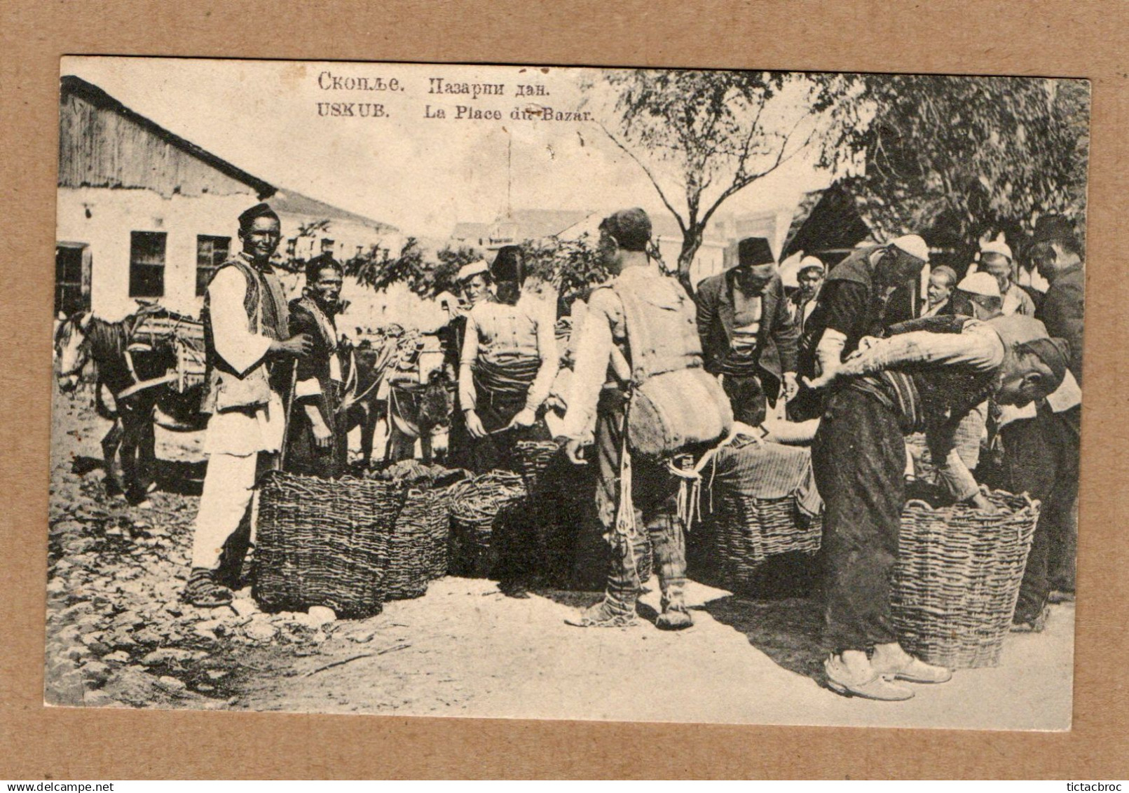 CPA Macédoine du Nord Uskub la place du bazar