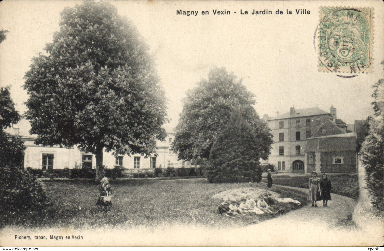 CPA Magny en Vexin Le Jardin de la Ville