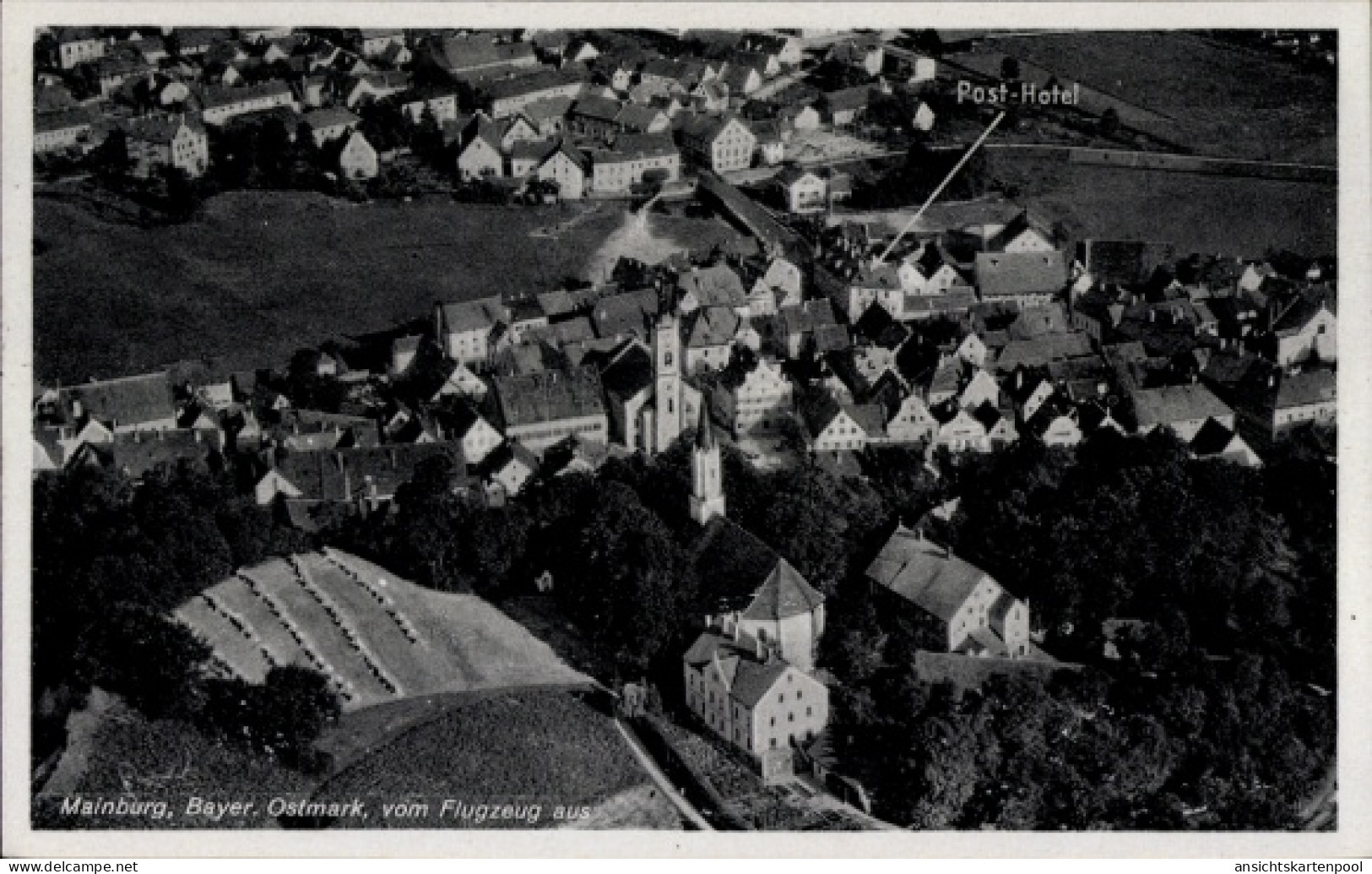 CPA Mainburg im Hallertau Niederbayern, Luftaufnahme vom Ort, Post Hotel