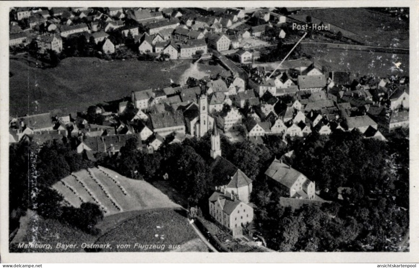 CPA Mainburg im Hallertau Niederbayern, Luftaufnahme vom Ort, Post Hotel