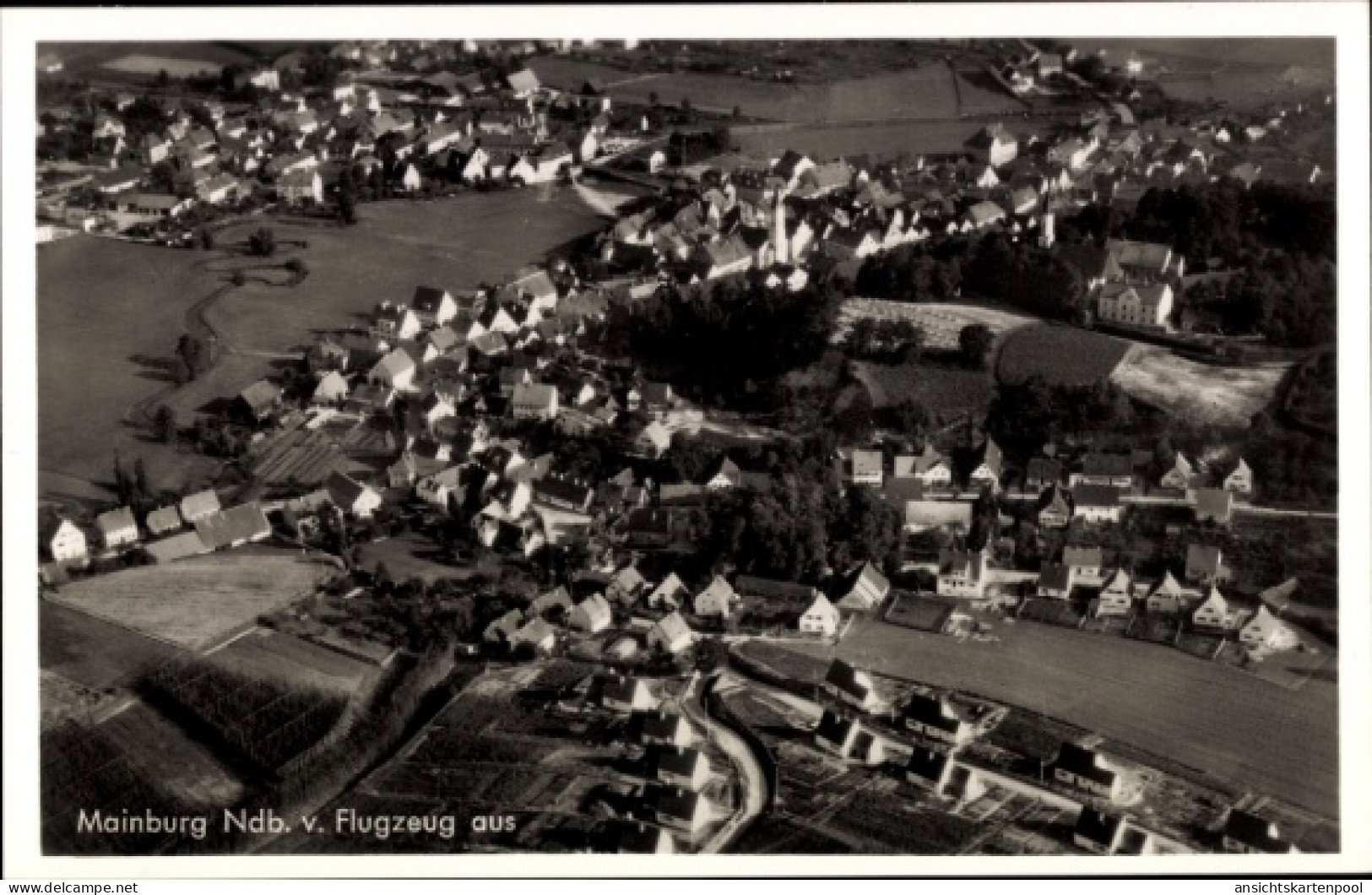 CPA Mainburg im Hallertau Niederbayern, Luftaufnahme von Häuser, Landschaft, 1. Mai 1939