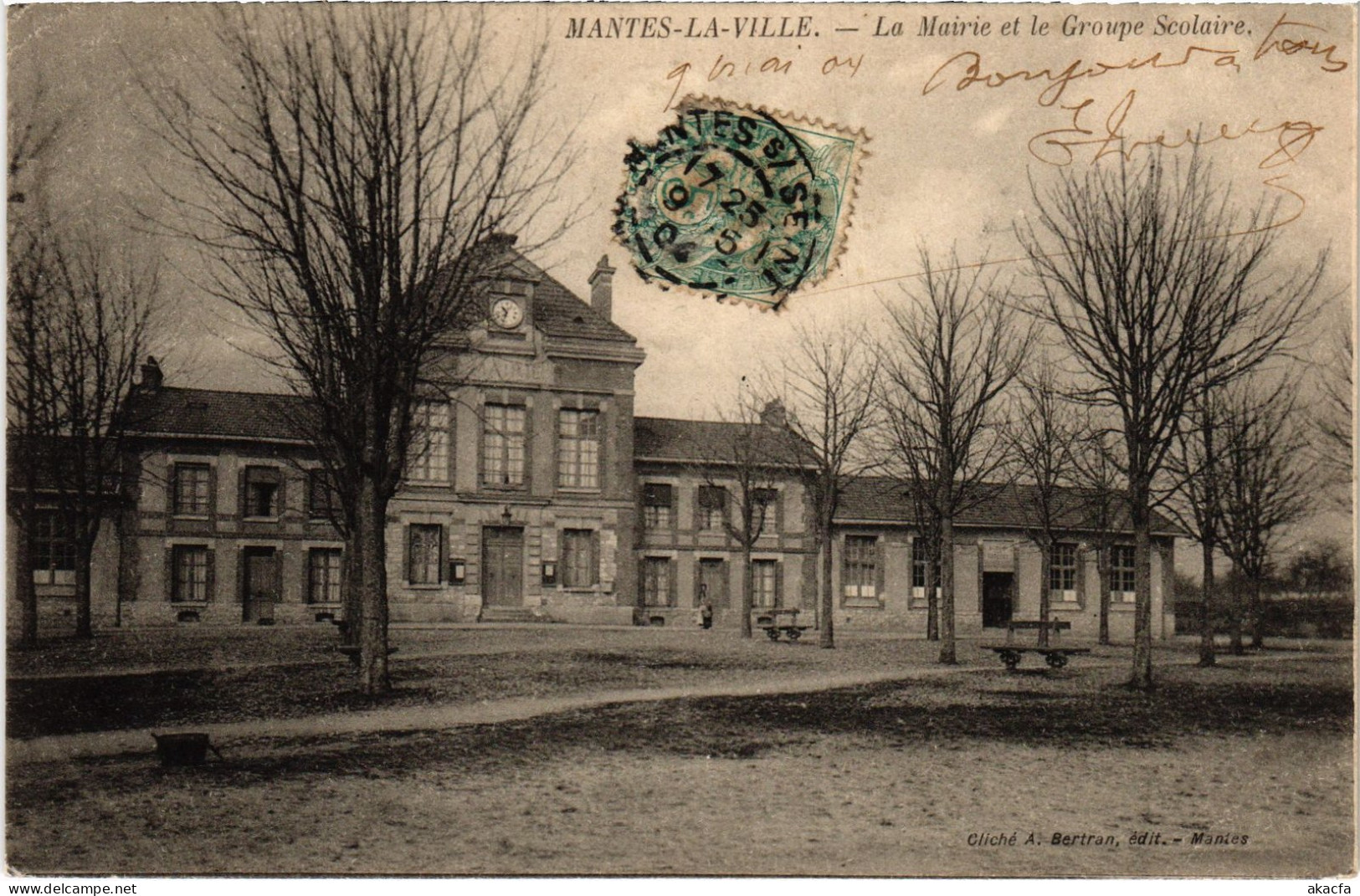 CPA Mantes la Ville La Mairie et le Groupe Scolaire FRANCE (1378892)