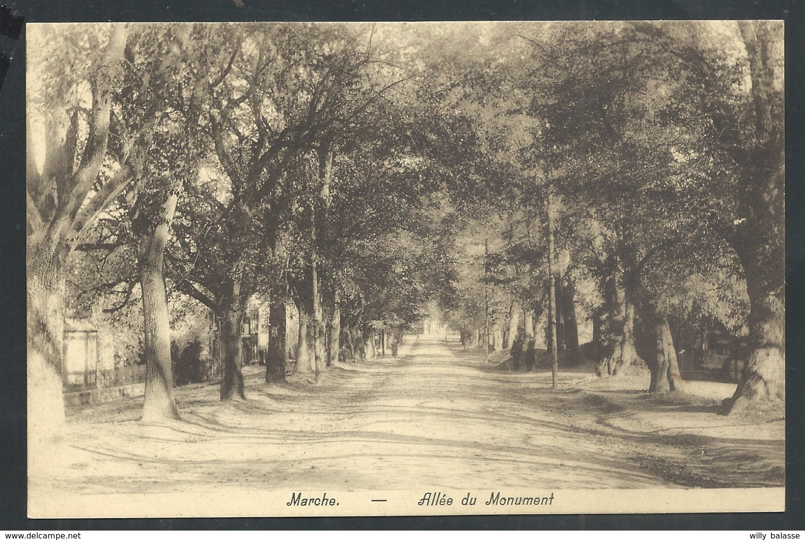 +++ CPA - MARCHE EN FAMENNE - Allée du Monument  //