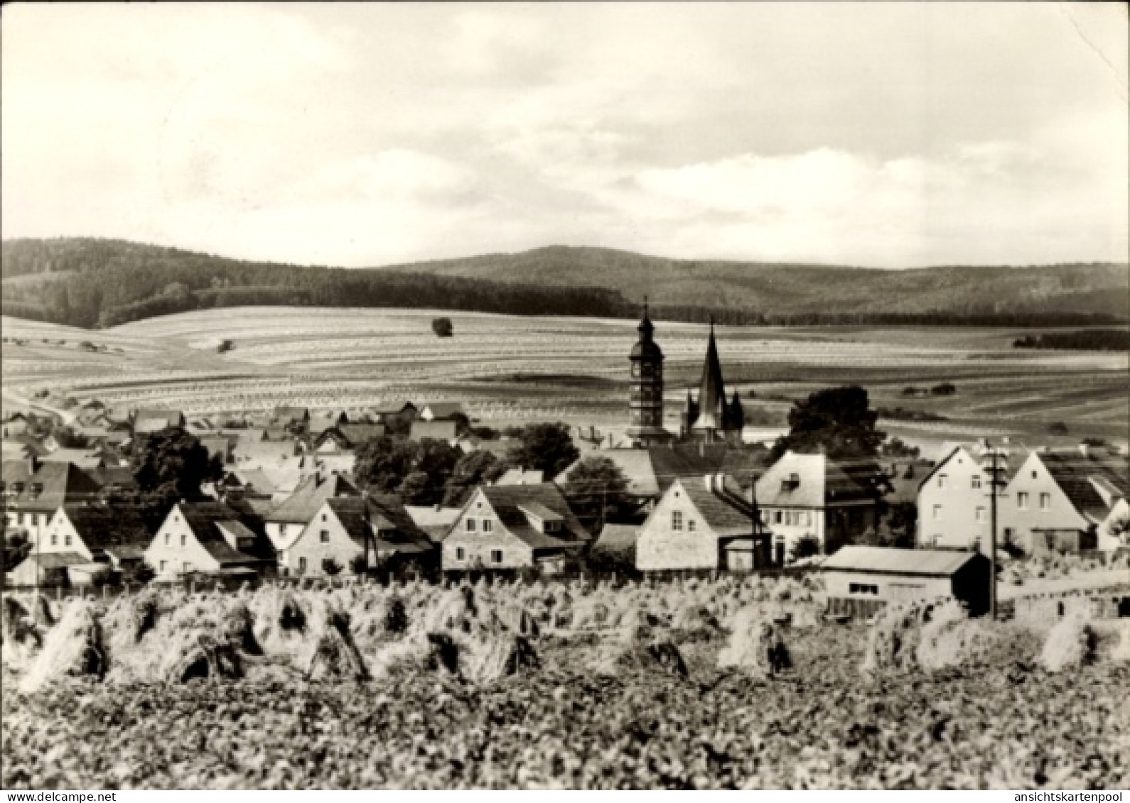 CPA Marksuhl Gerstungen in Thüringen, Schöne Landschaft, Häuser, Kirche, Wiesen, alte