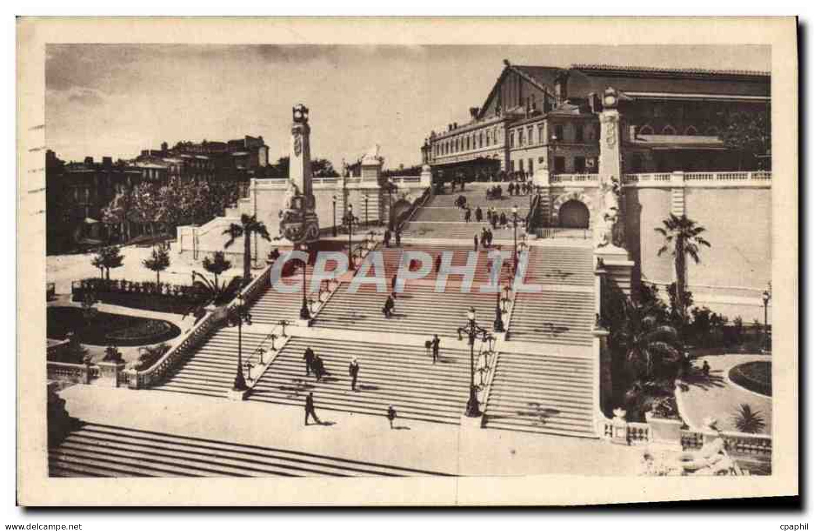 CPA Marseille Gare Et Escalier Monumental