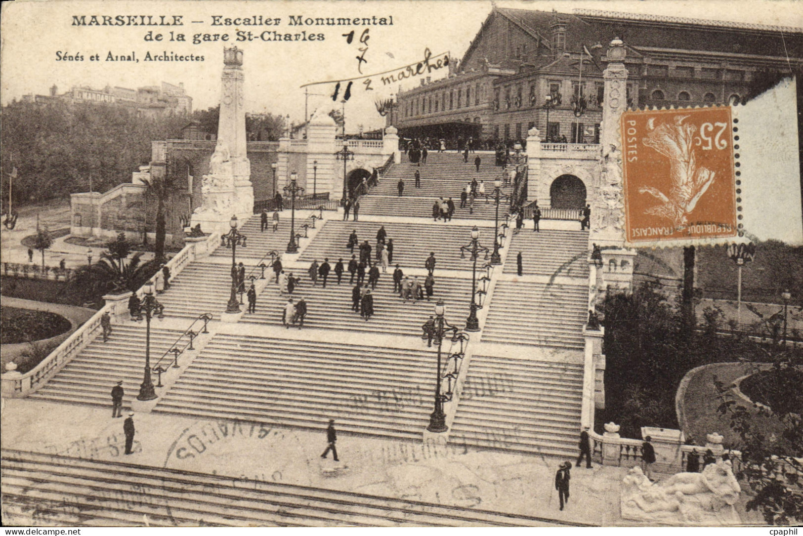 CPA Marseille Gare Et Escalier Monumental de la gare St Charles