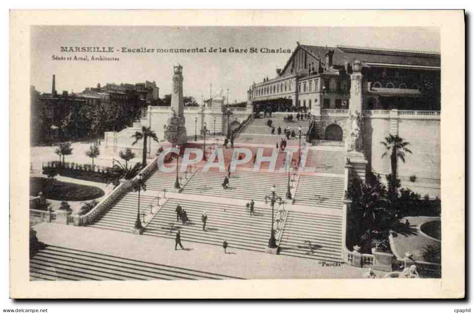 CPA Marseille Gare Et Escalier Monumental de la gare St Charles