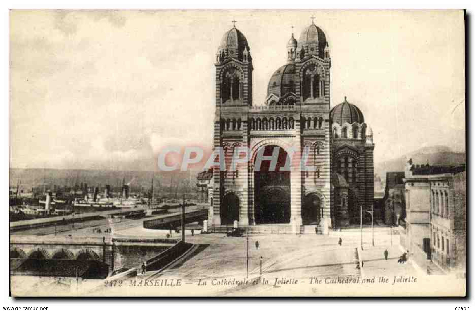 CPA Marseille La Cathedrale et la Joliette