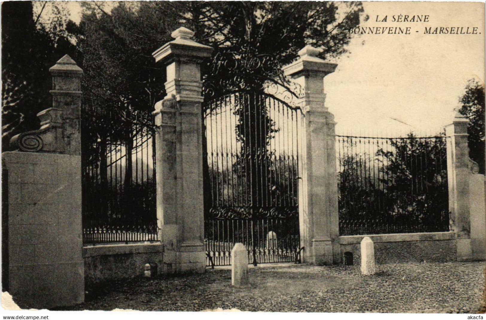 CPA MARSEILLE - La Serane Bonneveine (mauvais etat) (986618)