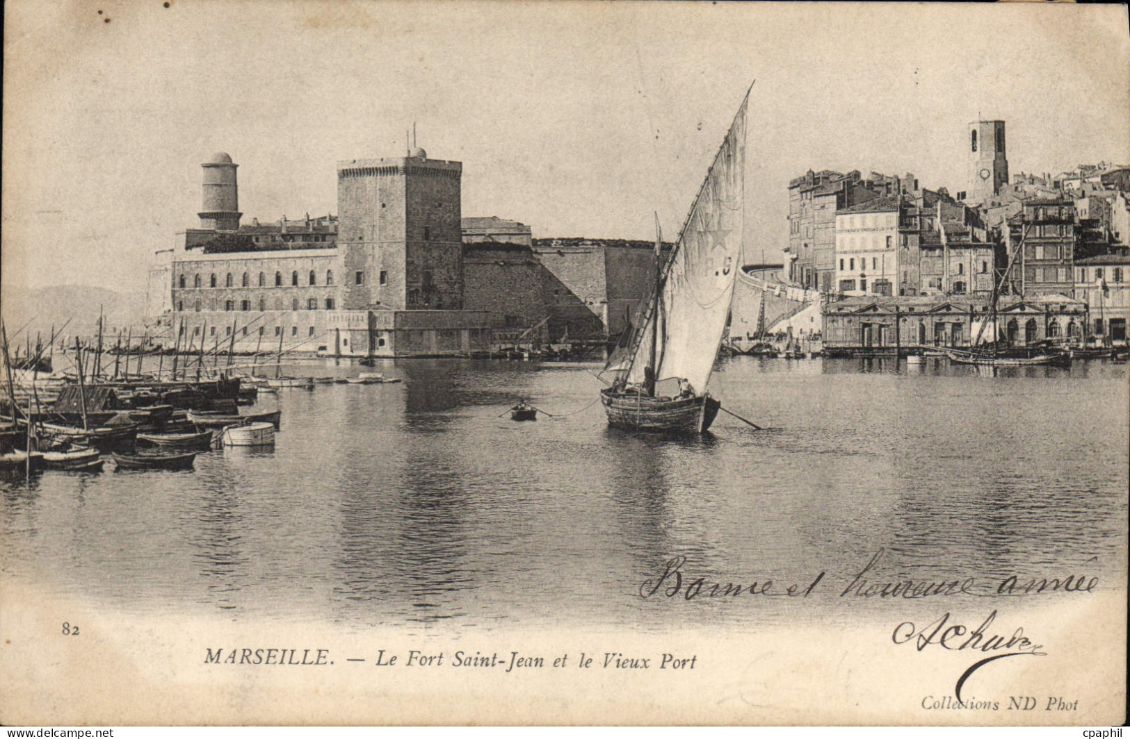 CPA Marseille le Fort Saint Jean et le vieux Port Bateau