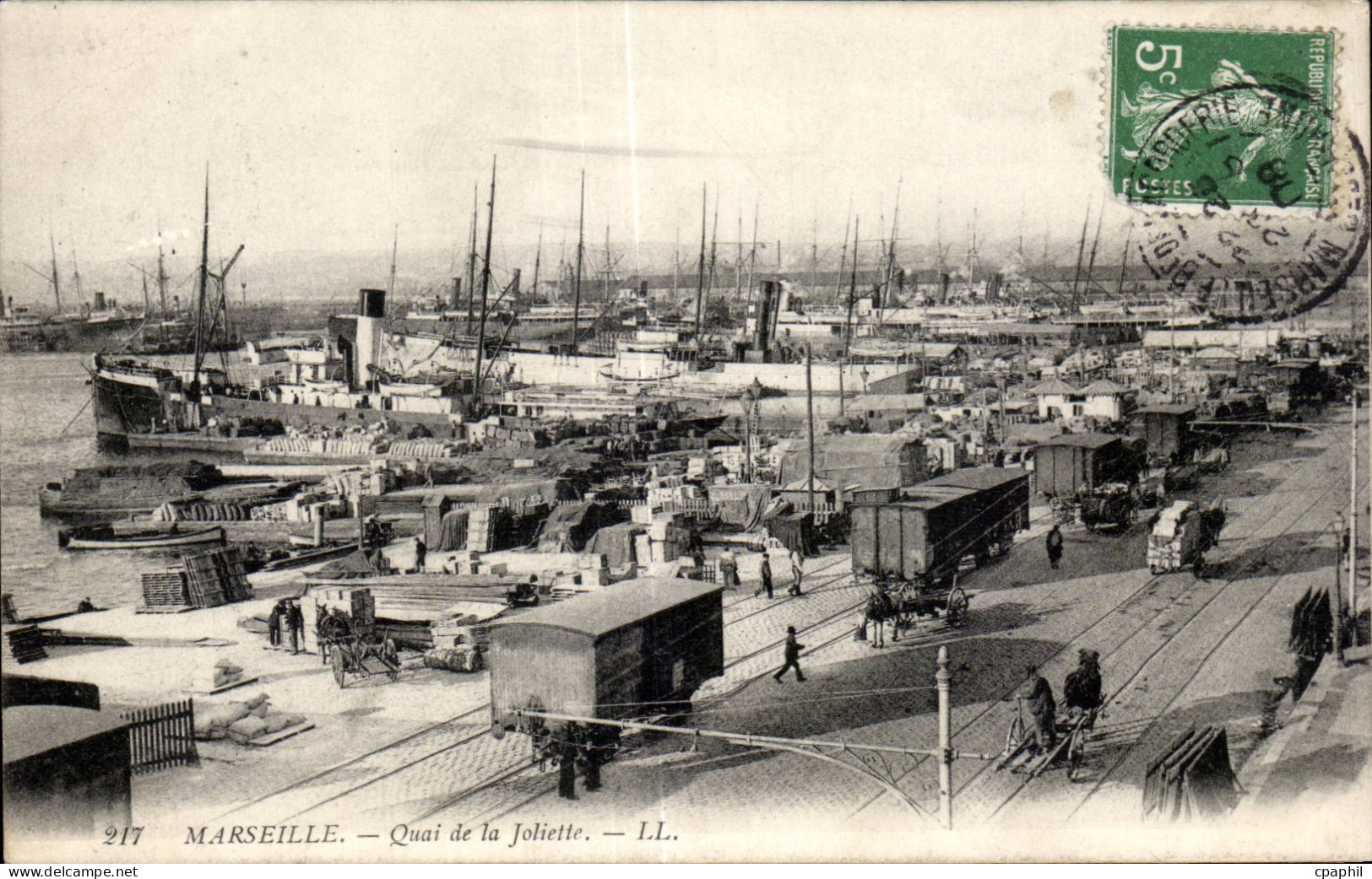 CPA Marseille Quai de la Joliette Bateaux