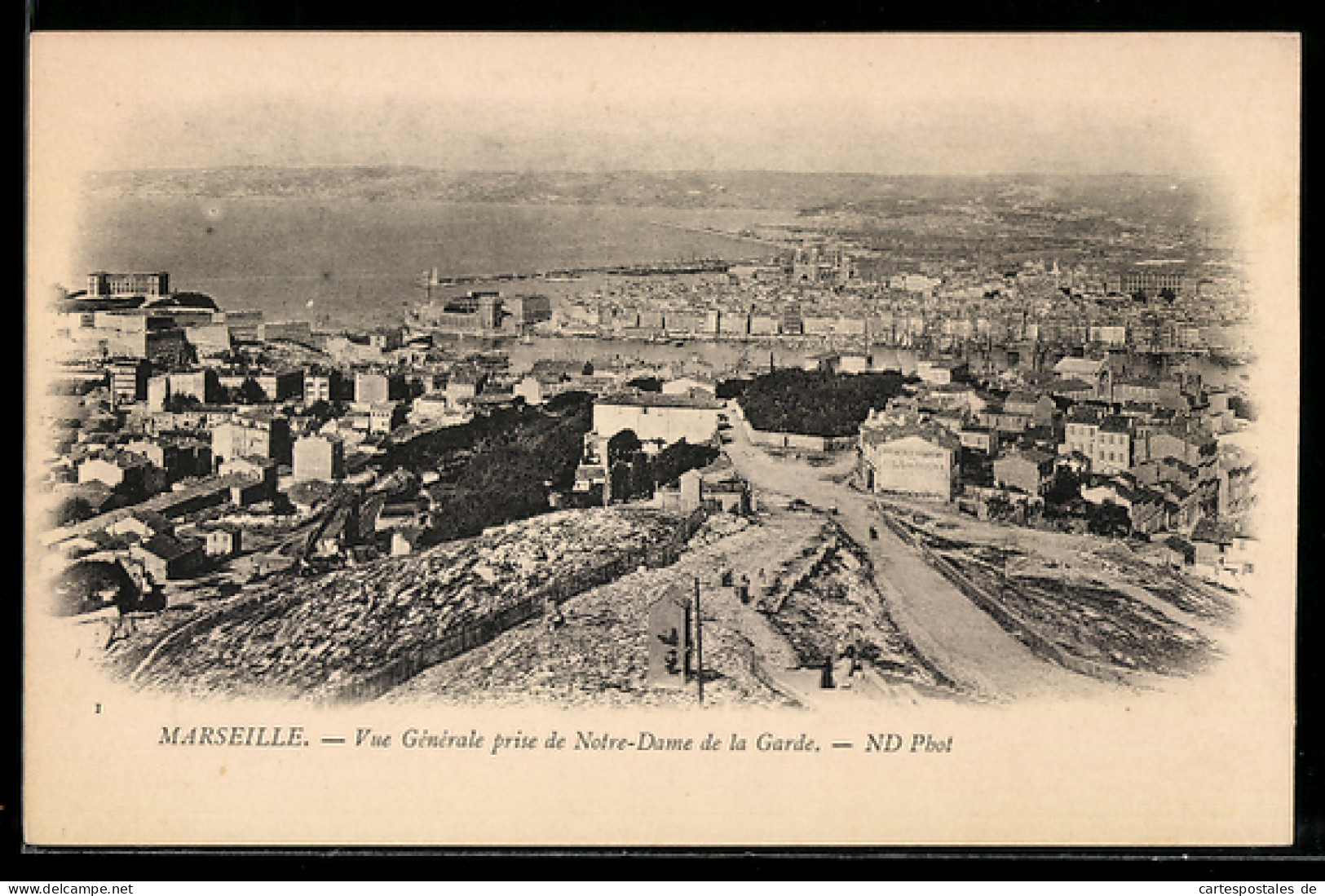CPA Marseille, Vue Générale prise de Notre-Dame de la Garde