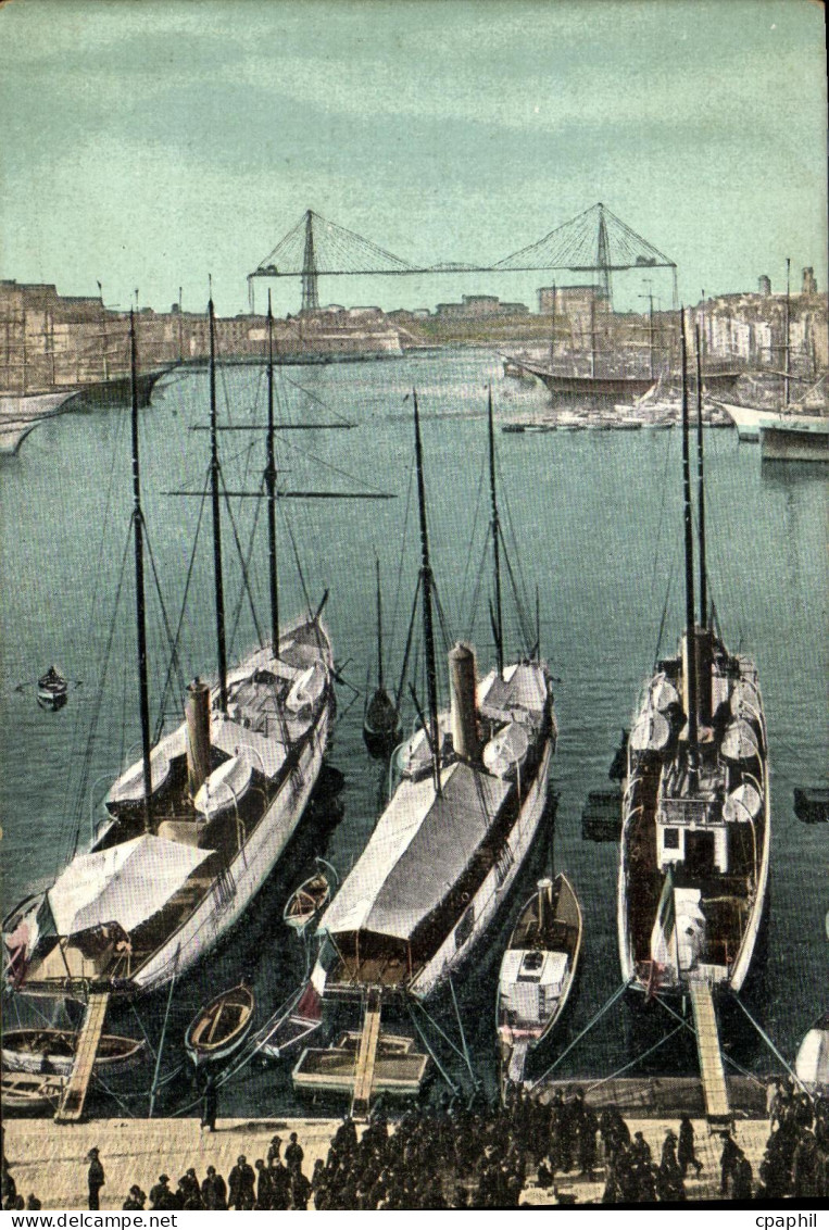 CPA Marseille Yachts dans le vieux port Bateaux