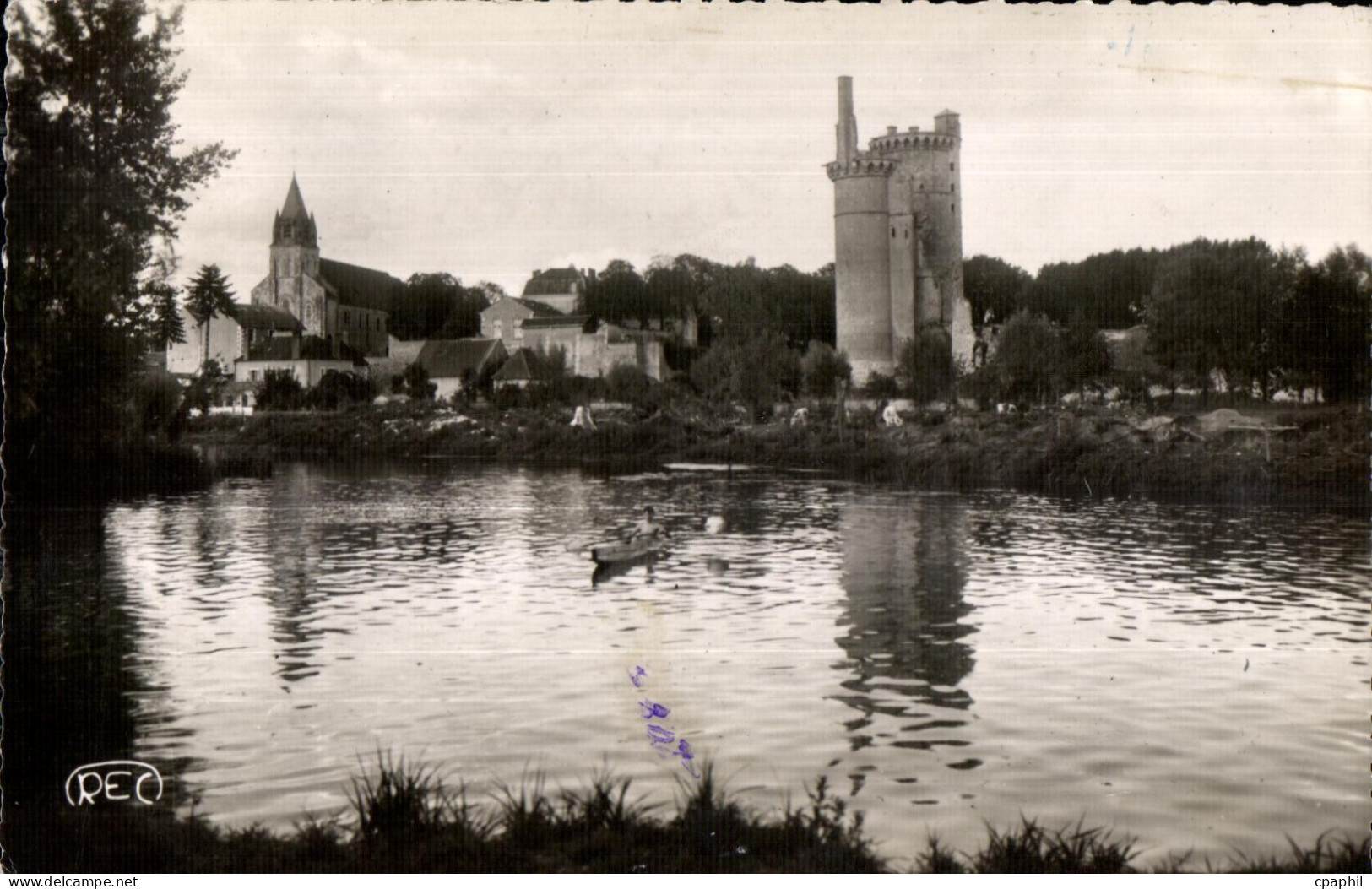 CPA Mehun Sur Yevre (Cher) Chateau Charles