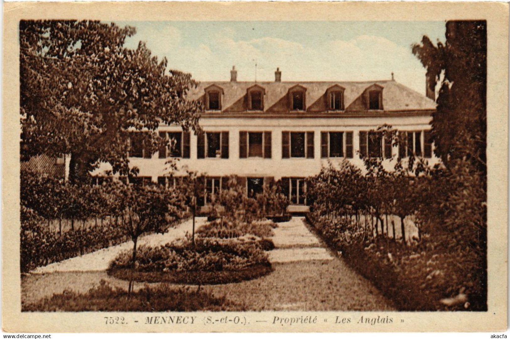 CPA MENNECY Propriete Les Anglais (1355016)