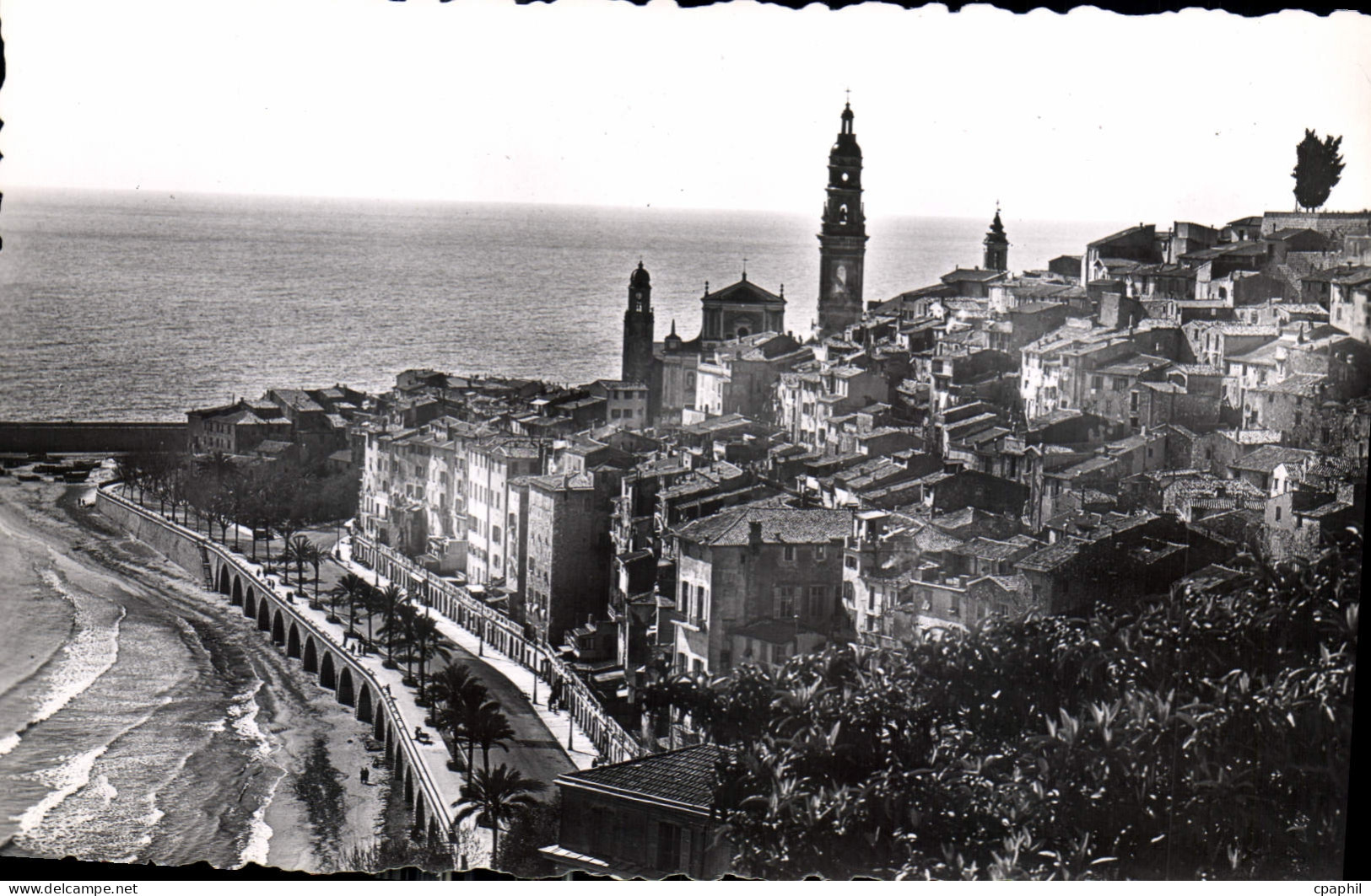 CPA Menton A M Vue generale du Vieux Menton