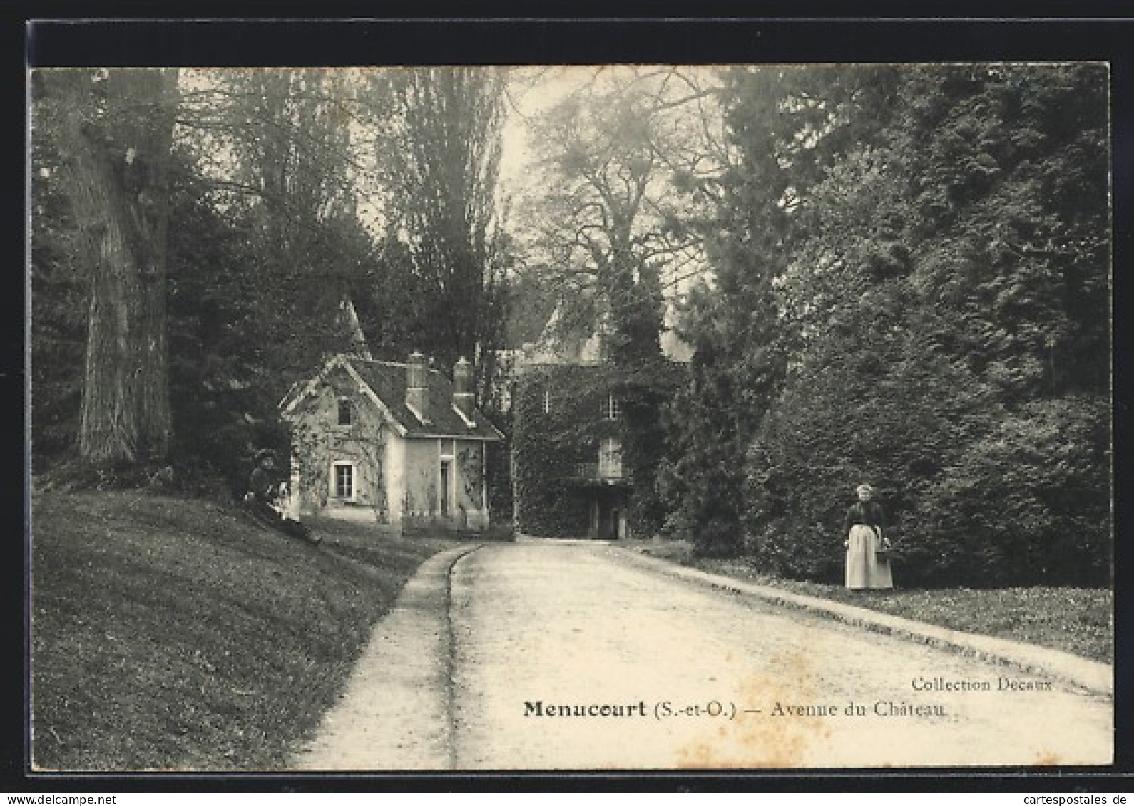 CPA Menucourt, Avenue du Chateau