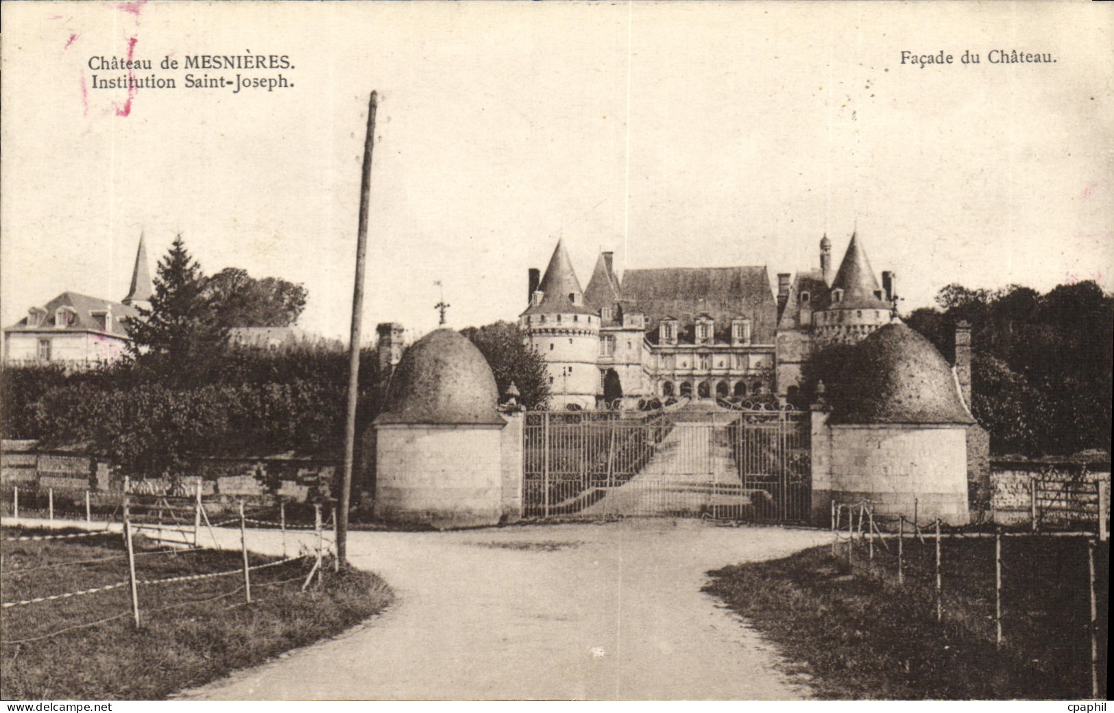CPA Mesnieres Chateau de Instiution Saint Joseph Facade du chaetau