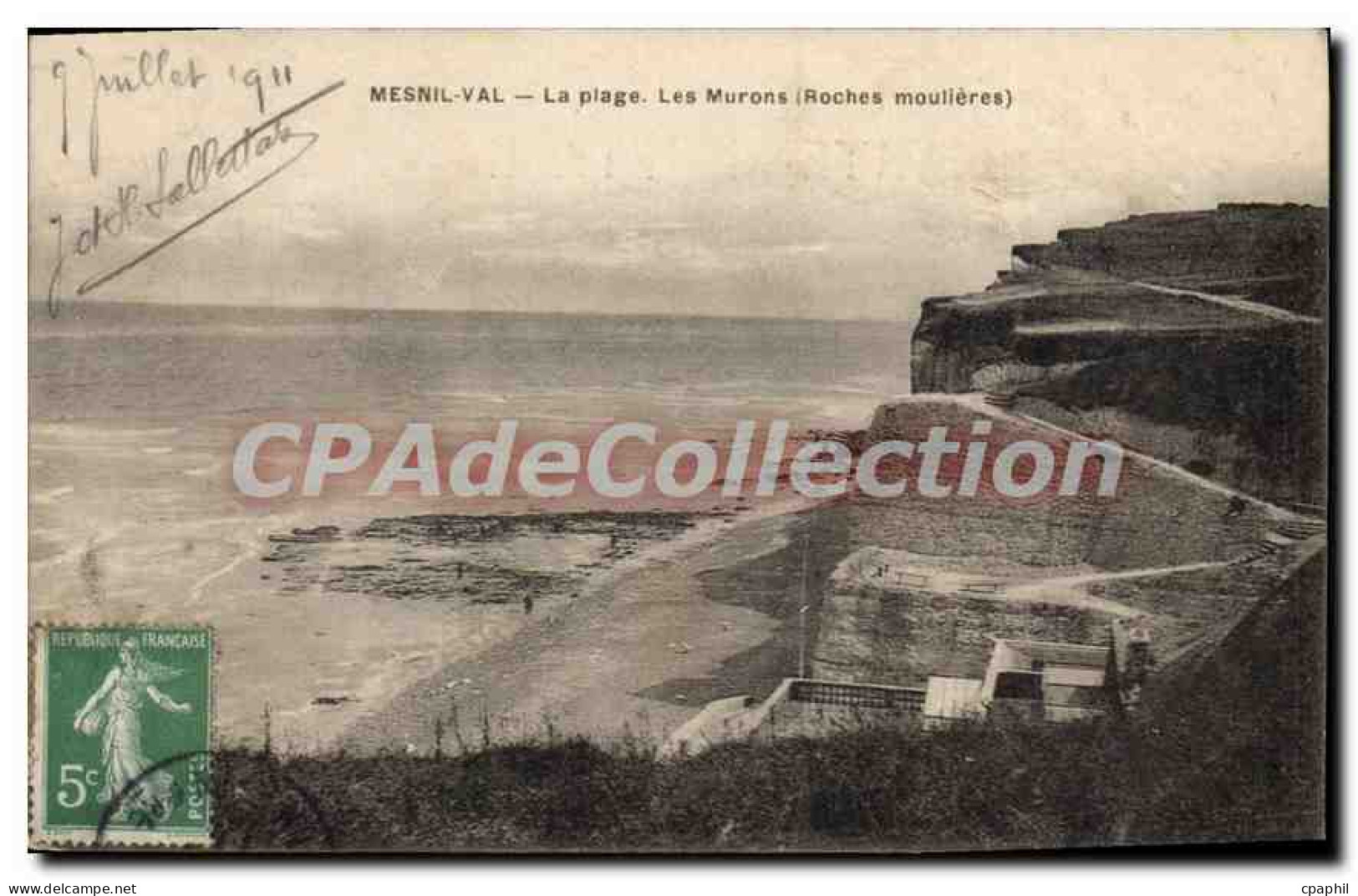 CPA Mesnil Val La Plage Les Murons roches moulières