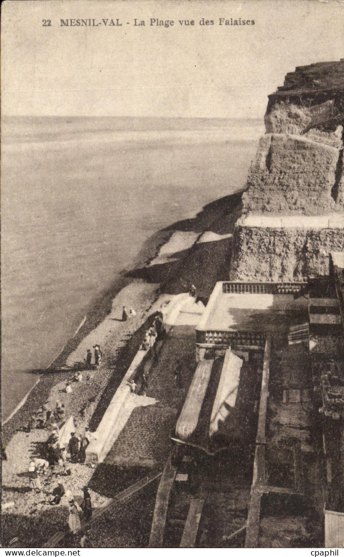 CPA Mesnil Val La Plage Vue des Falaises