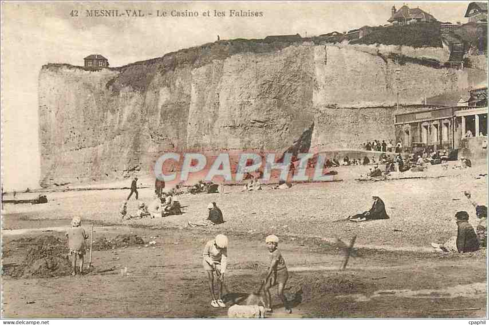 CPA Mesnil Val Le Casino et les Falaises