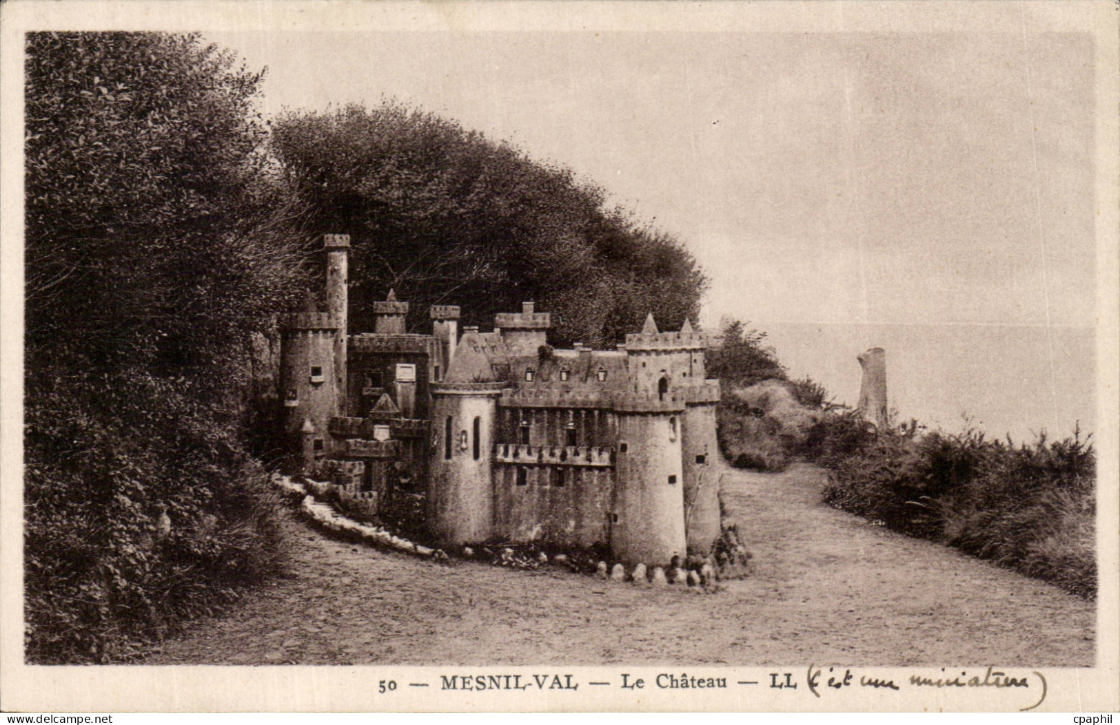 CPA Mesnil Val Le chateau