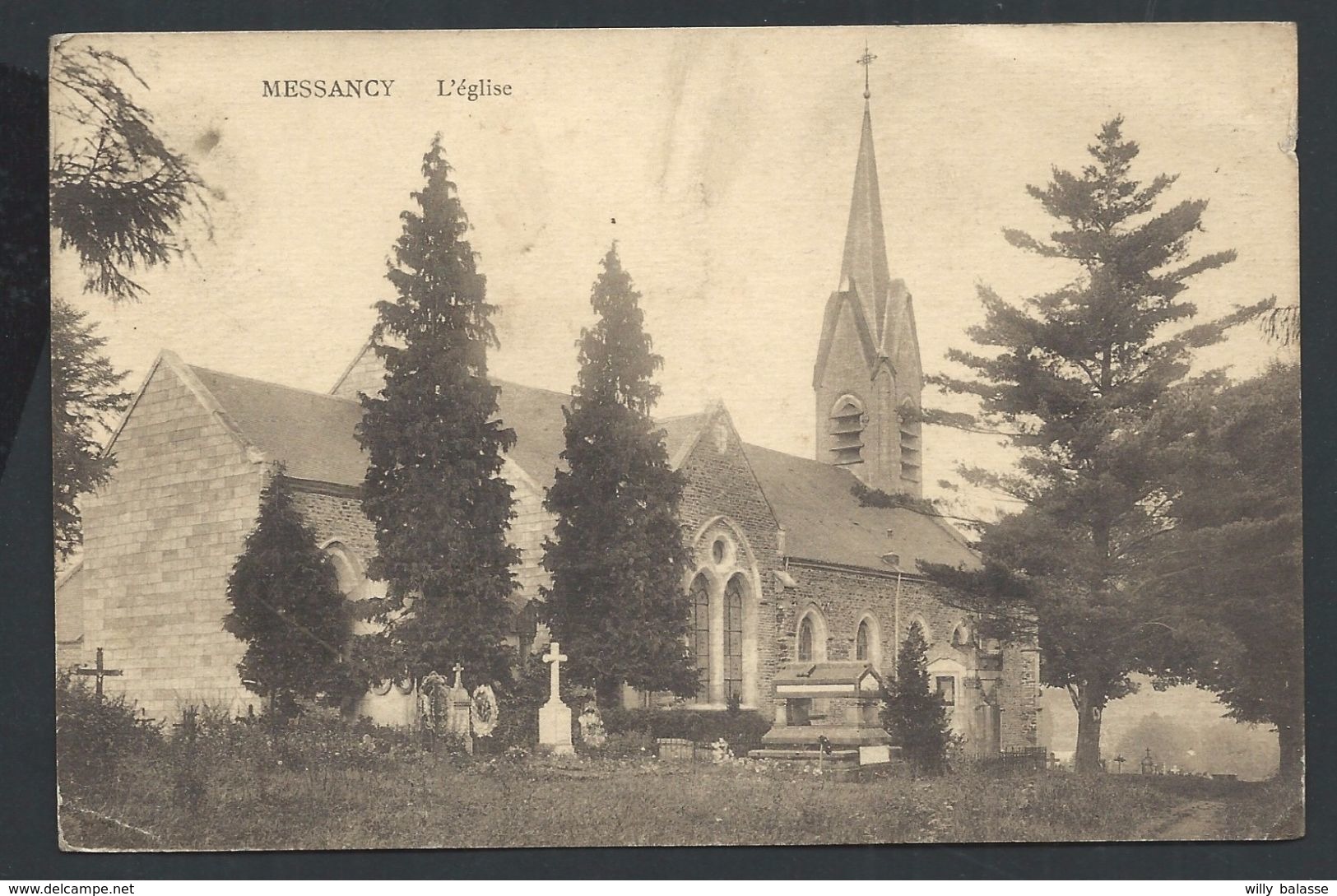 +++ CPA - MESSACY - L'Eglise    //