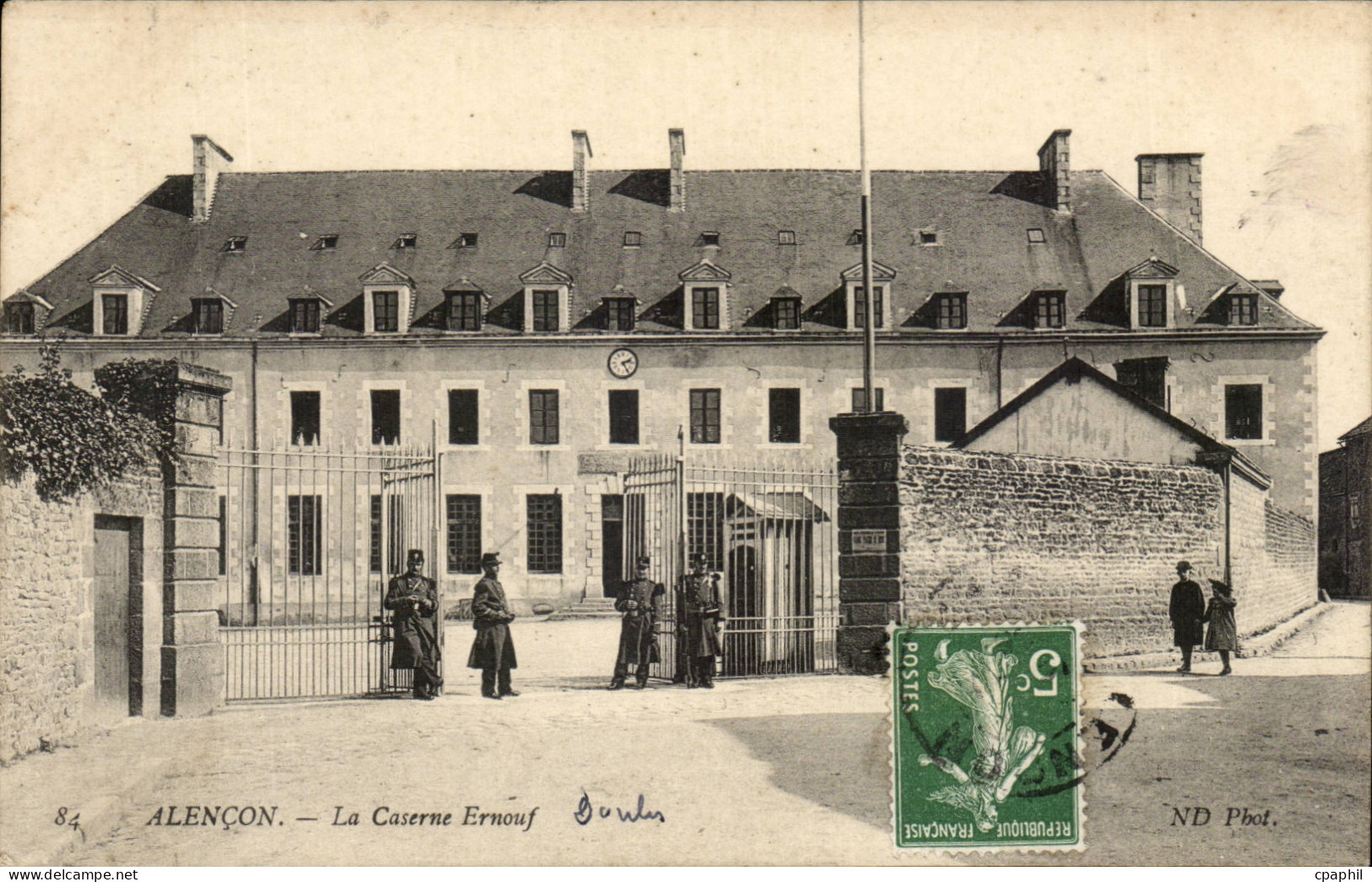 CPA Militaria Alencon La caserne Ernouf