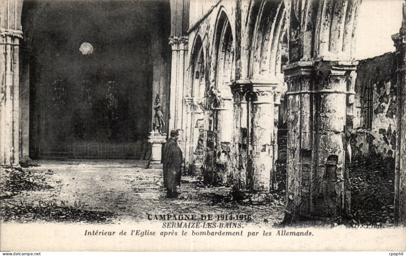 CPA Militaria Sermaize les Bains Interieur de l eglise apres le bombardement par les allemands