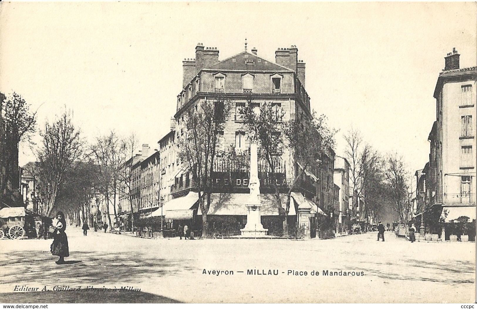 CPA Millau place du Mandarous