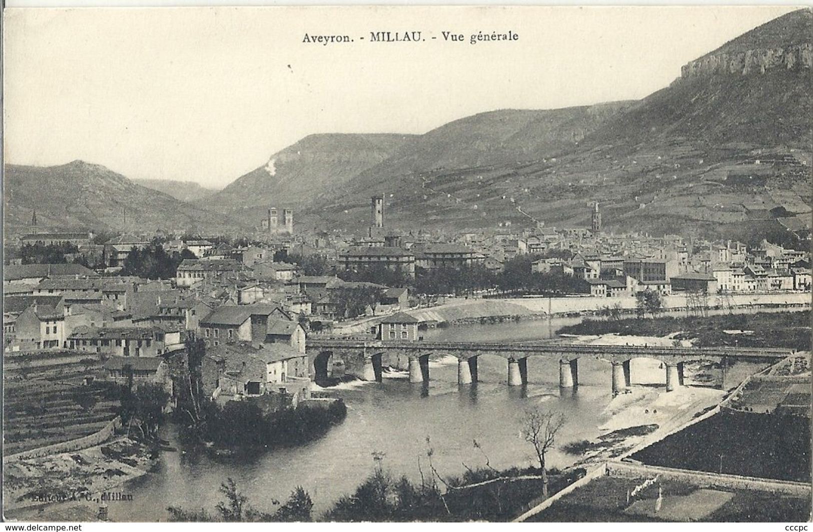 CPA Millau Vue générale